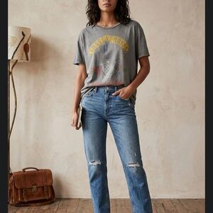 Daydreamer Guns and Roses Graphic Tee shirt. EUC